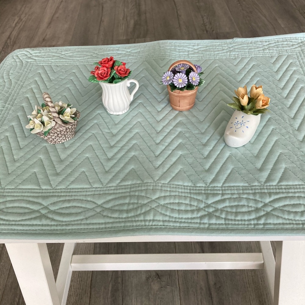Porcelain flowers of the season